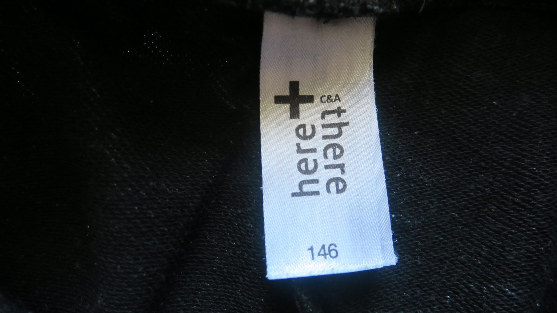 C&A Hosen: Trainer C&A Gr. 146 – Gebraucht aus Davos Platz von Infinity795 4