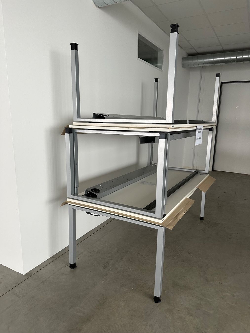Scrivanie: 4 Bürotische, 200x100cm – Usato da Tägerwilen venduto da ZIM-Taegerwilen 1