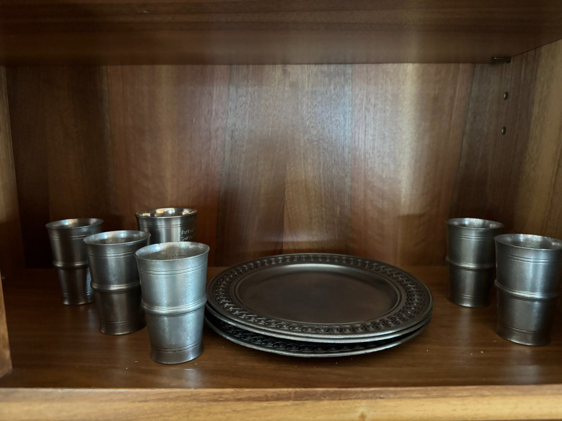 Tasses: 5 + 1 Zinnbecher – D'occasion à Niederuzwil par Holderblueete