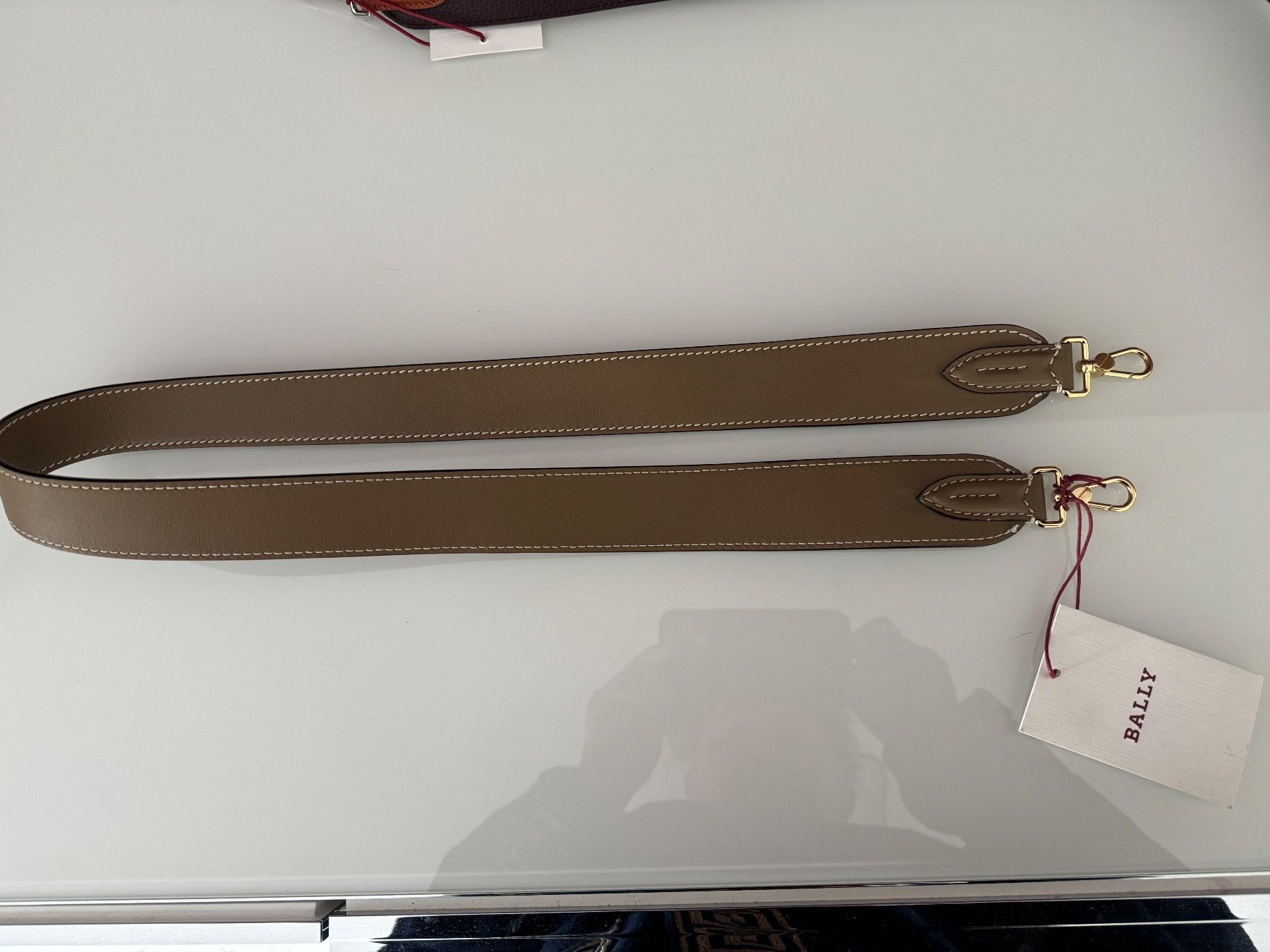Bally Sonstige Kleidung & Accessoires: Bally Taschen Gurt  Leder taube 100cm – Neu und originalverpackt aus Volketswil von praxis12 1