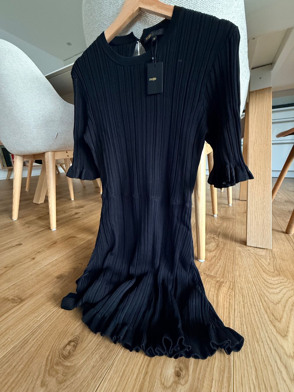 Vestiti: MAJE SHEATH DRESS – Nuovo e nell'imballaggio originale da Egg b. Zürich venduto da sanaxenia 3