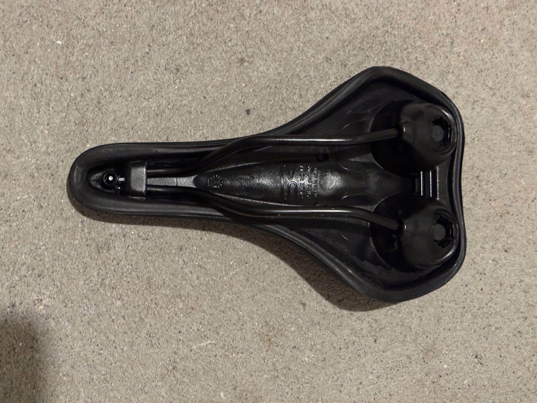 Decathlon Pezzi di ricambio: Velo Sattel unisex, neu – Nuovo (secondo la descrizione) da Aefligen venduto da Jean.war 1