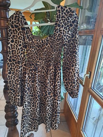 NA-KD Kleid mit Leo-Muster, Gr. 36