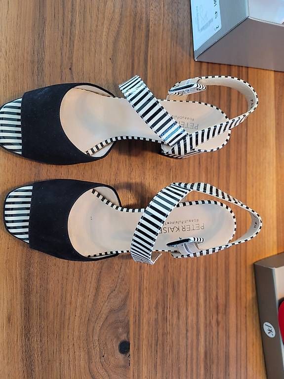 Chaussures femmes: Peter Kaiser Schuhe Grösse 4.5 / EU 37.5 – D'occasion à Villmergen par frpyl 2