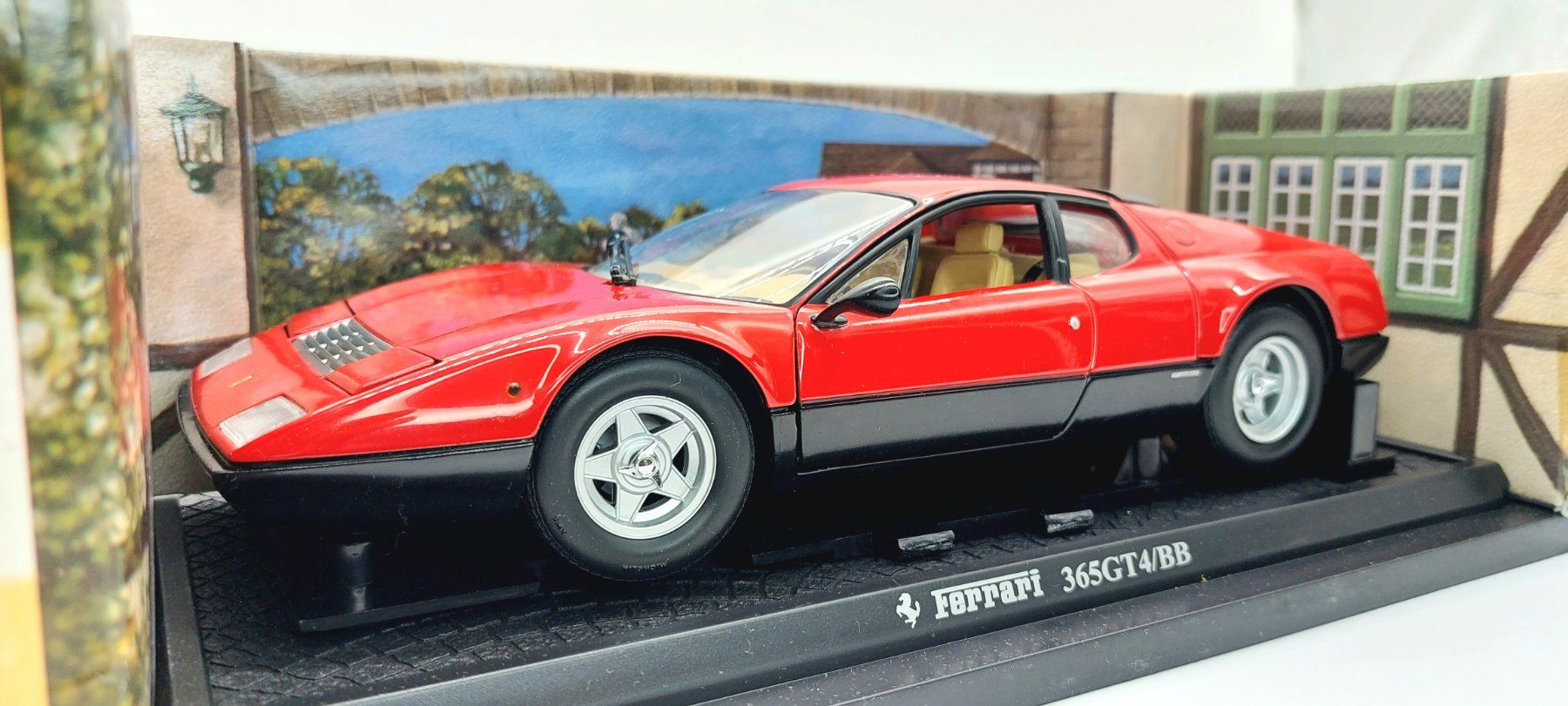 Kyosho Ferrari 365GT4/BB レッド 1/18 1:18 KYOSHO - FERRARI - 365 GT4/BB (Neu und originalverpackt) in