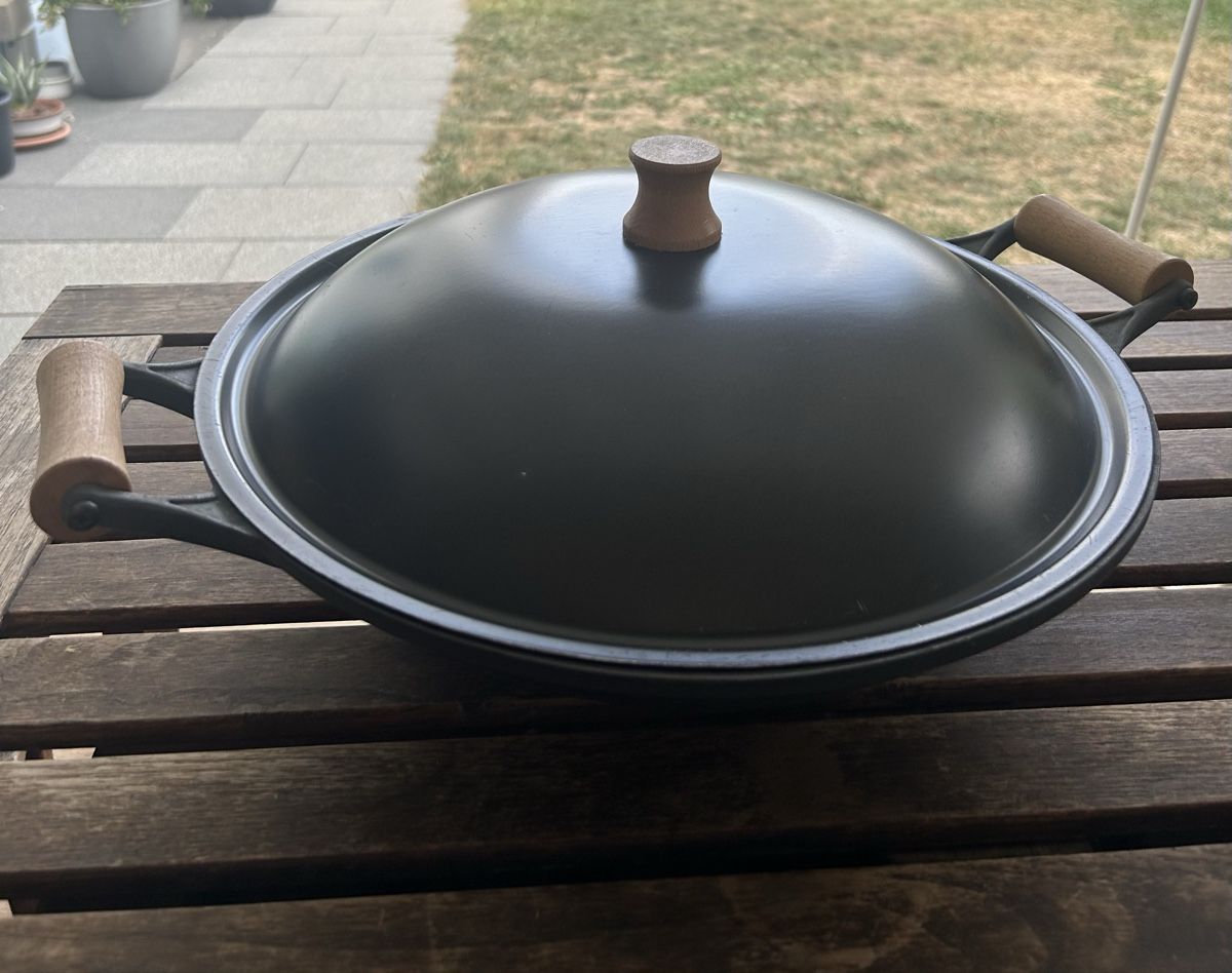 Poêles: Gusseisen Wok mit Deckel – D'occasion à Münchenstein par xenja09