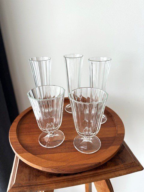 Verres: füNf ViNtAge GLäSeR – D'occasion à Winkel par zeho