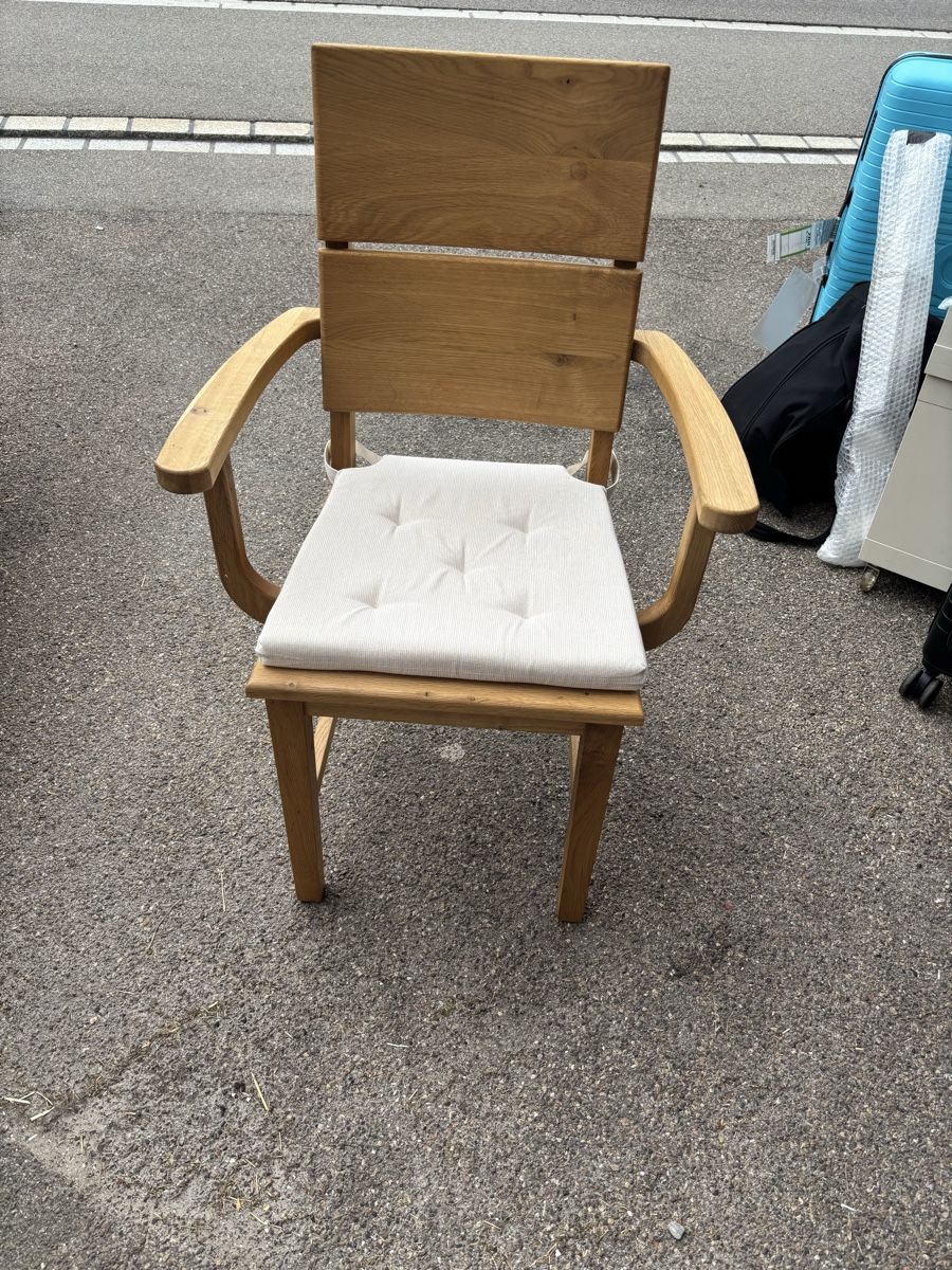 Tables: Esstisch mit 6 Stühlen und Couchtisch – D'occasion à Eggersriet par pas_6xw9 4