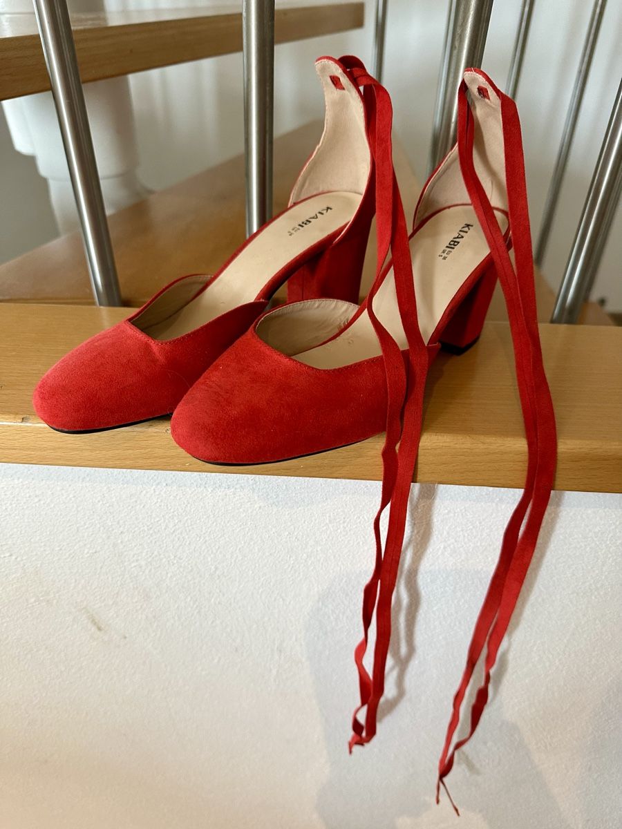 Scarpe da donna: Escarpins à lacer rouges P.38 c.neufs – Nuovo (secondo la descrizione) da Perroy venduto da barballalla 2
