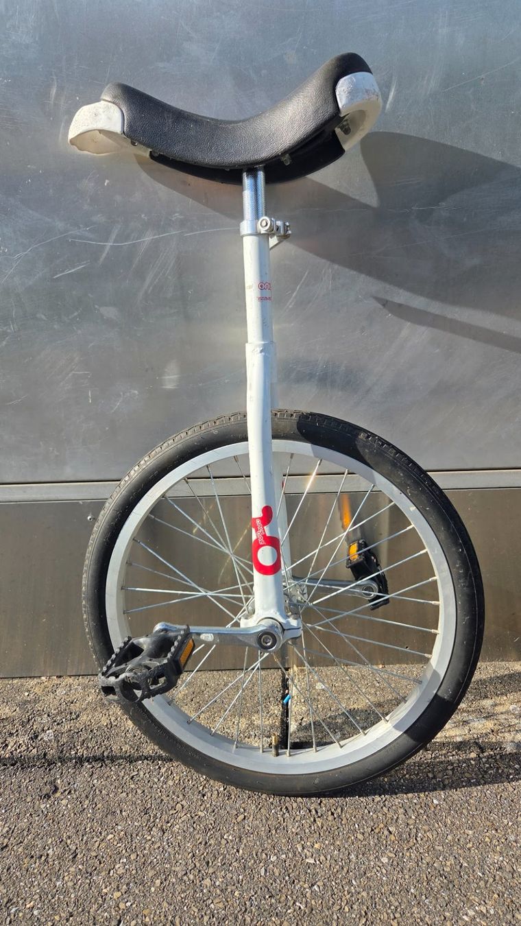 Biciclette: Einrad für Kinder/Jugendliche – Usato da Niederscherli venduto da Indikation