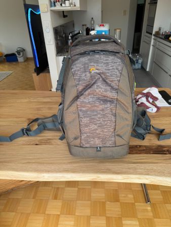 Grosser Fotorucksack Lowepro Tarnmuster wenig gebraucht