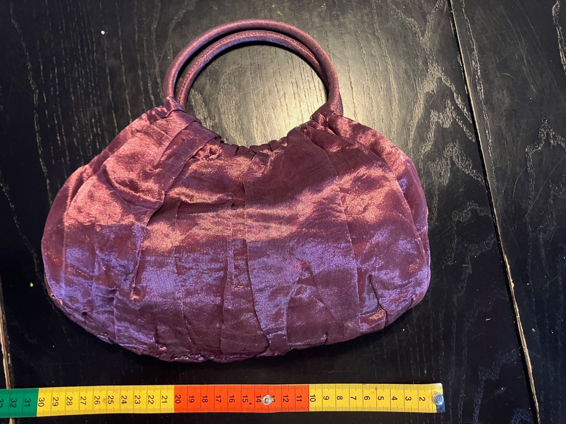 Taschen für Damen: Pochette élégante – Gebraucht aus Gordevio von MyPaprika