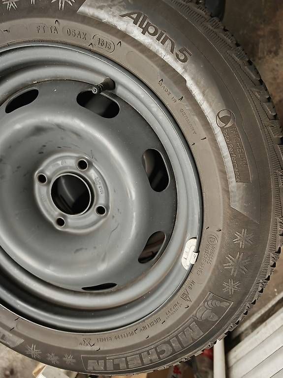 Citroën Pneumatici & Ruote complete: 4 ruote 195 65 15 per Citroen C3 e C4 – Usato da Pregassona venduto da Garage-Ceresio 1