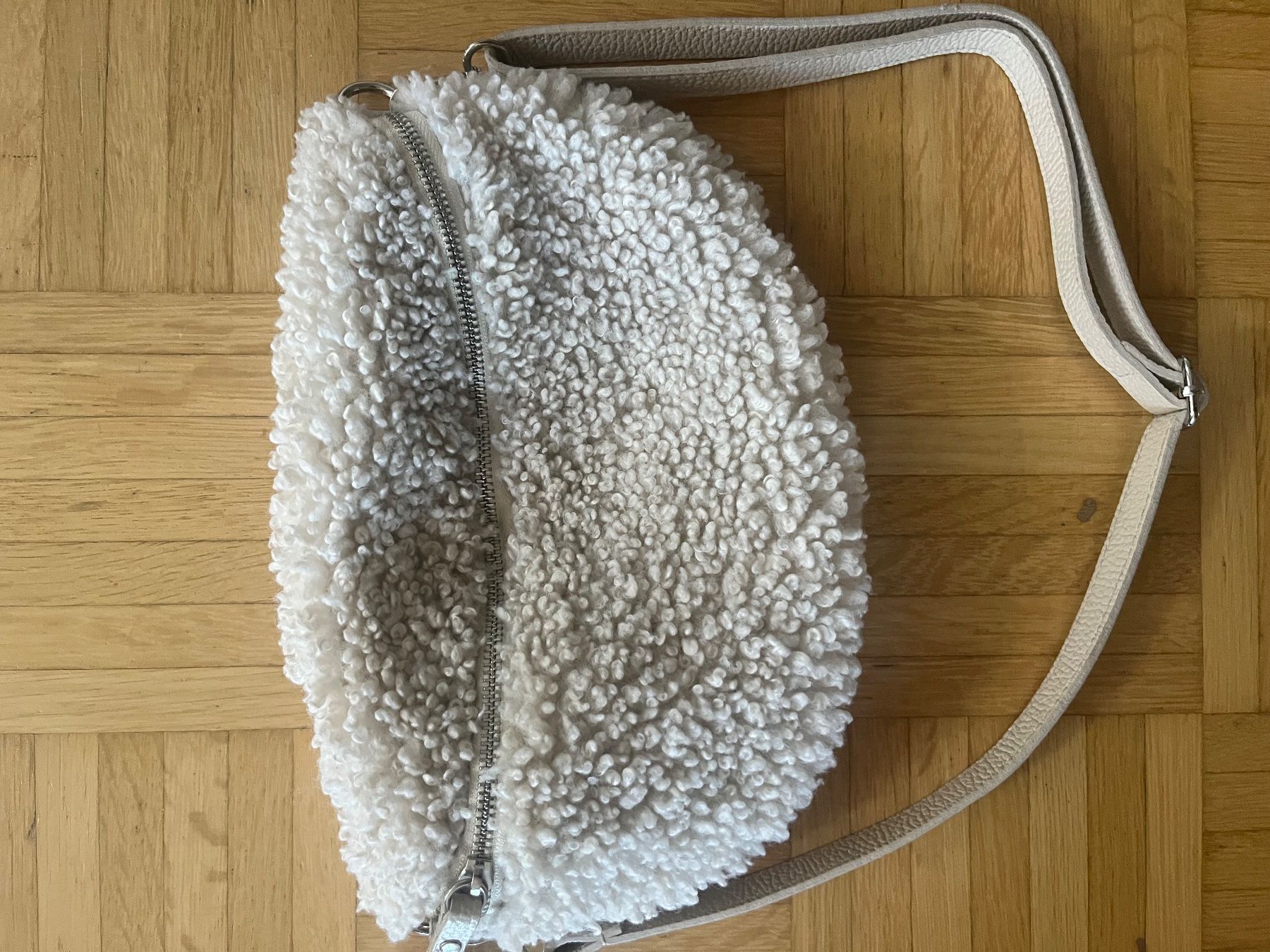 Borse da donna: Handtasche Wildleder, Schaf  neu – Usato da Giebenach venduto da mon_ft27 1