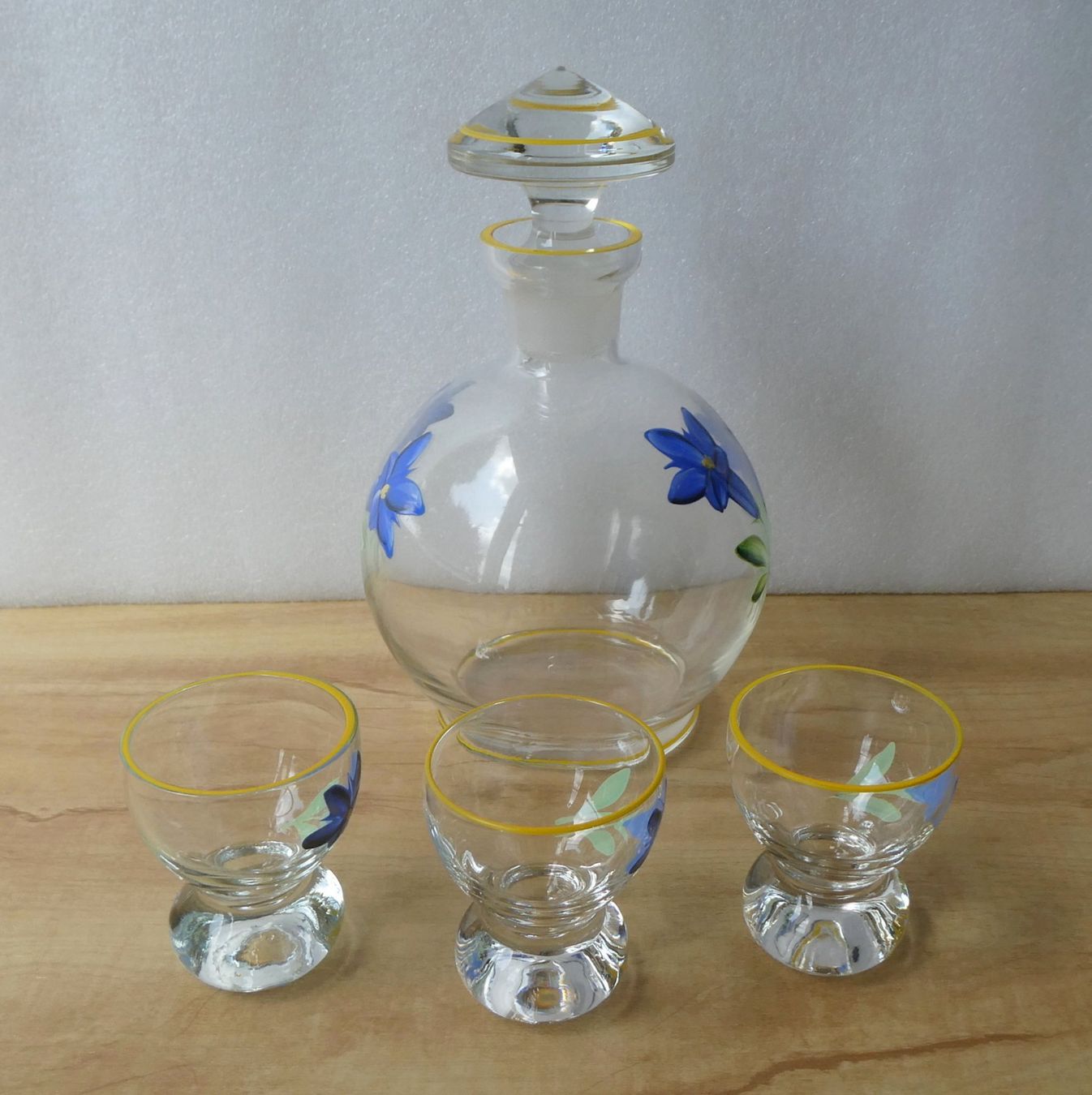 Caraffe: Karaffe mit Glässli Handbemalt mit Enzian – Usato da Frauenfeld venduto da Astra13 7