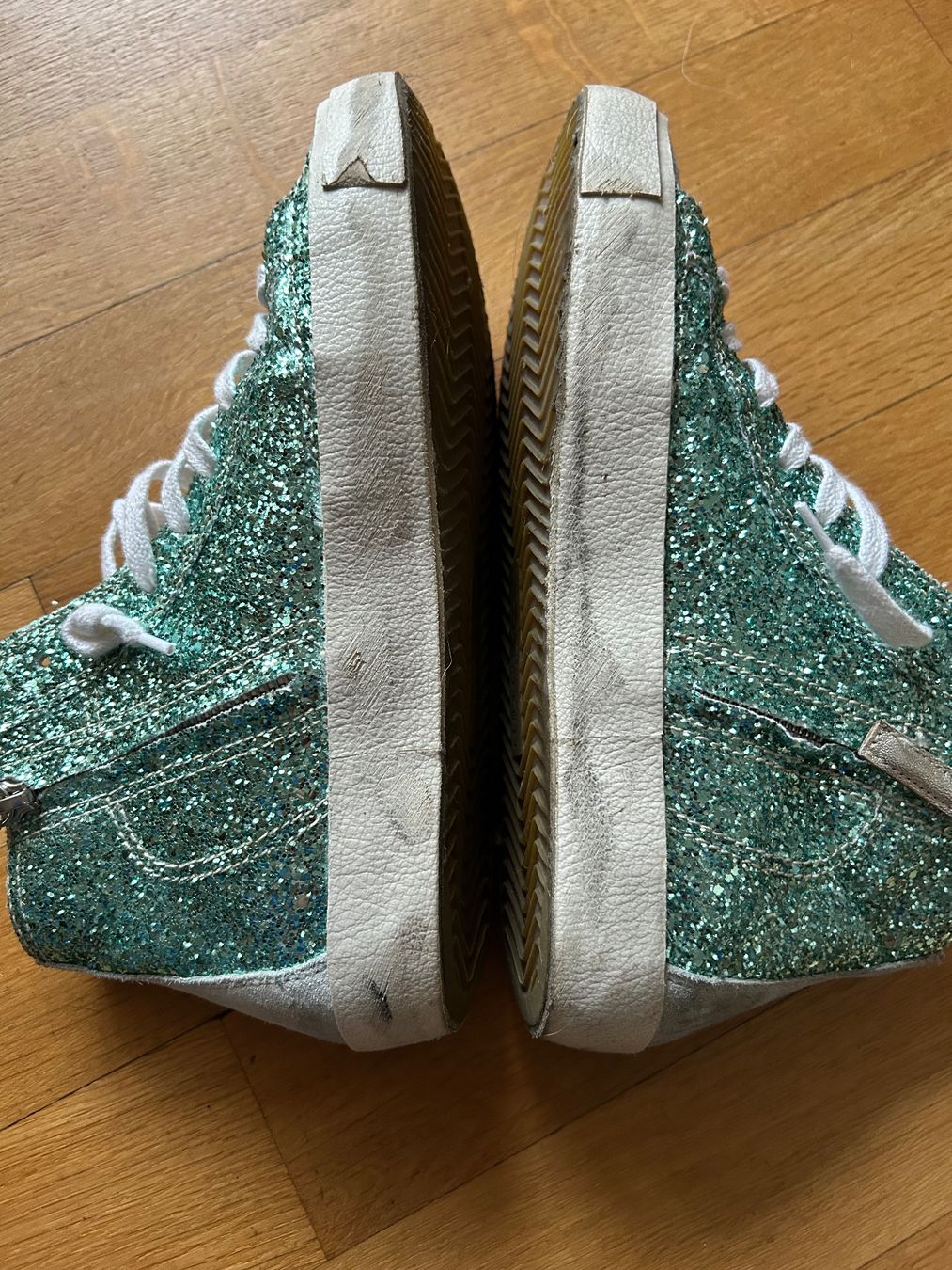 Damenschuhe: NEU❣️Philippe Model Sneakers glitzer Gr. 38 – Neu (gemäss Beschreibung) aus Basel von Kuona74