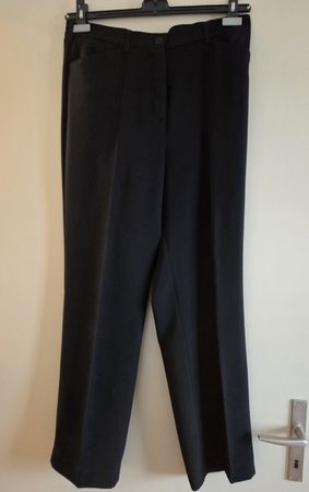 Schicke, schwarze Damen Hose von Toni City, Grösse 40