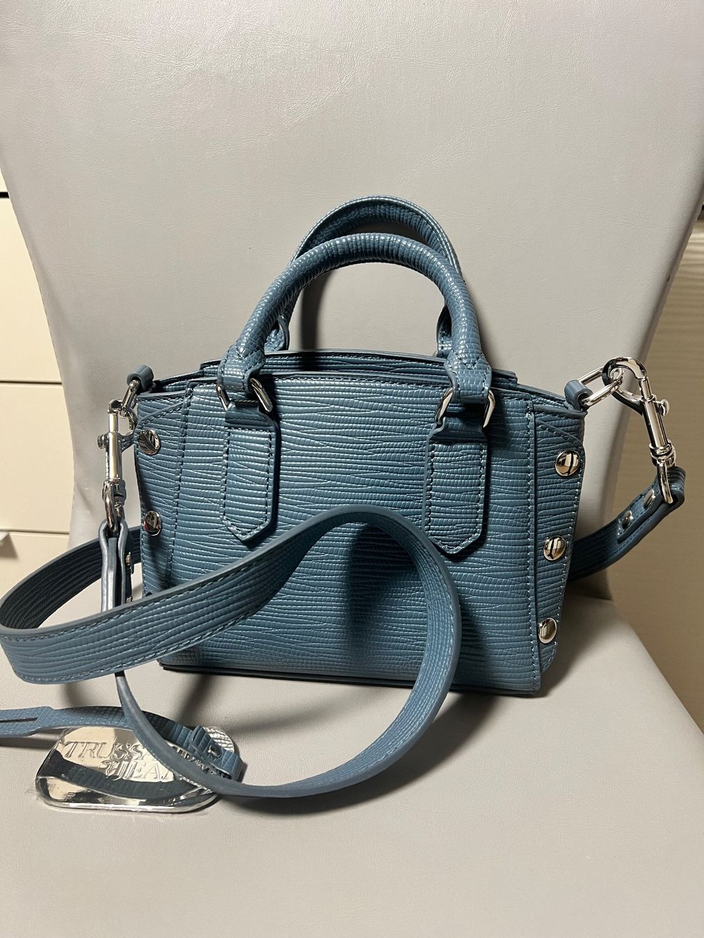 Altro in  Abbigliamento & Accessori: Sac à main Trussardi Jeans bleu clair – Nuovo e nell'imballaggio originale da Crans VD venduto da sle_7hng 1