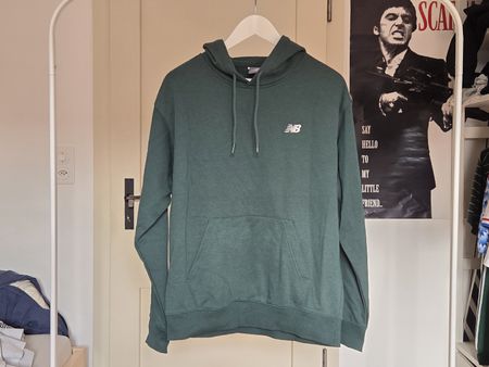 New Balance Hoodie (S)