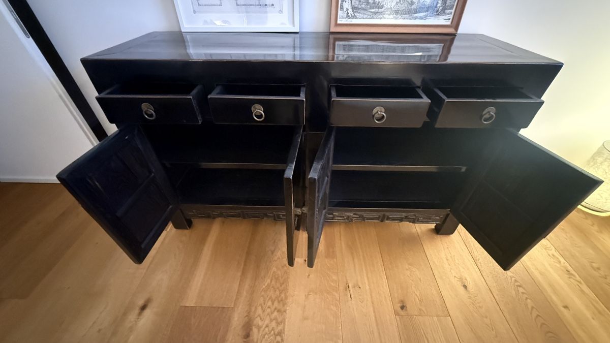 Cassettiere: Sehr schönes massives Sideboard – Usato da Schwellbrunn venduto da Swisscosmopolit 3