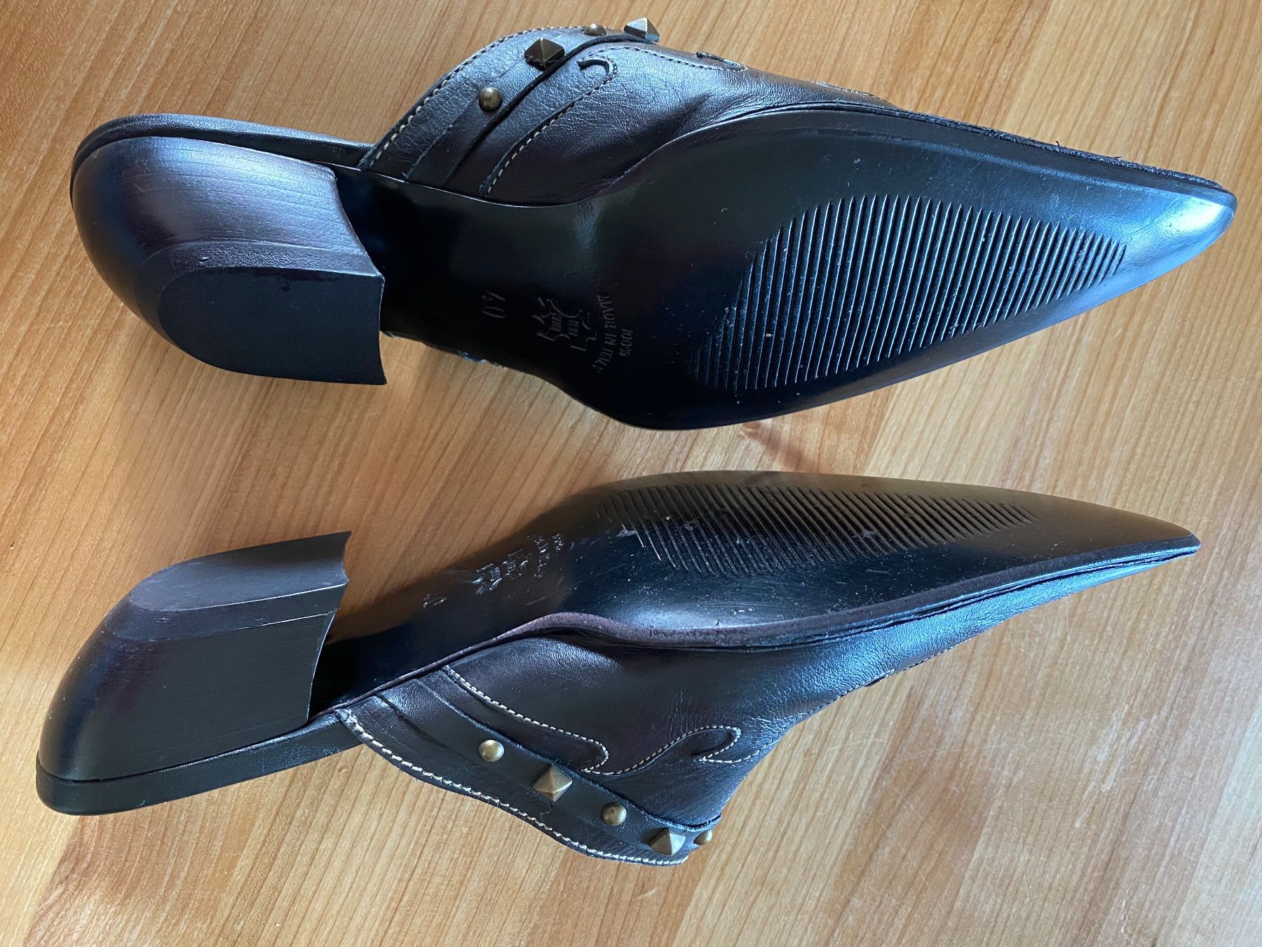 Navyboot Damenschuhe: NAVYBOOT Leder Pantolette Gr40 Cowboy Stile – Gebraucht aus Steinmaur von Mutten10 2