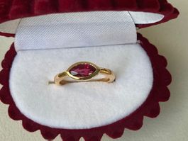 Ring 18K /750 Gold mit natürlichem Rubin