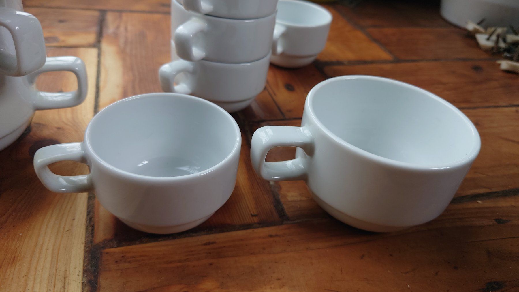 Tassen: Kaffe Espresso Tassen 2 Grössen Porzelan – Gebraucht aus Wittenbach von Aberanders
