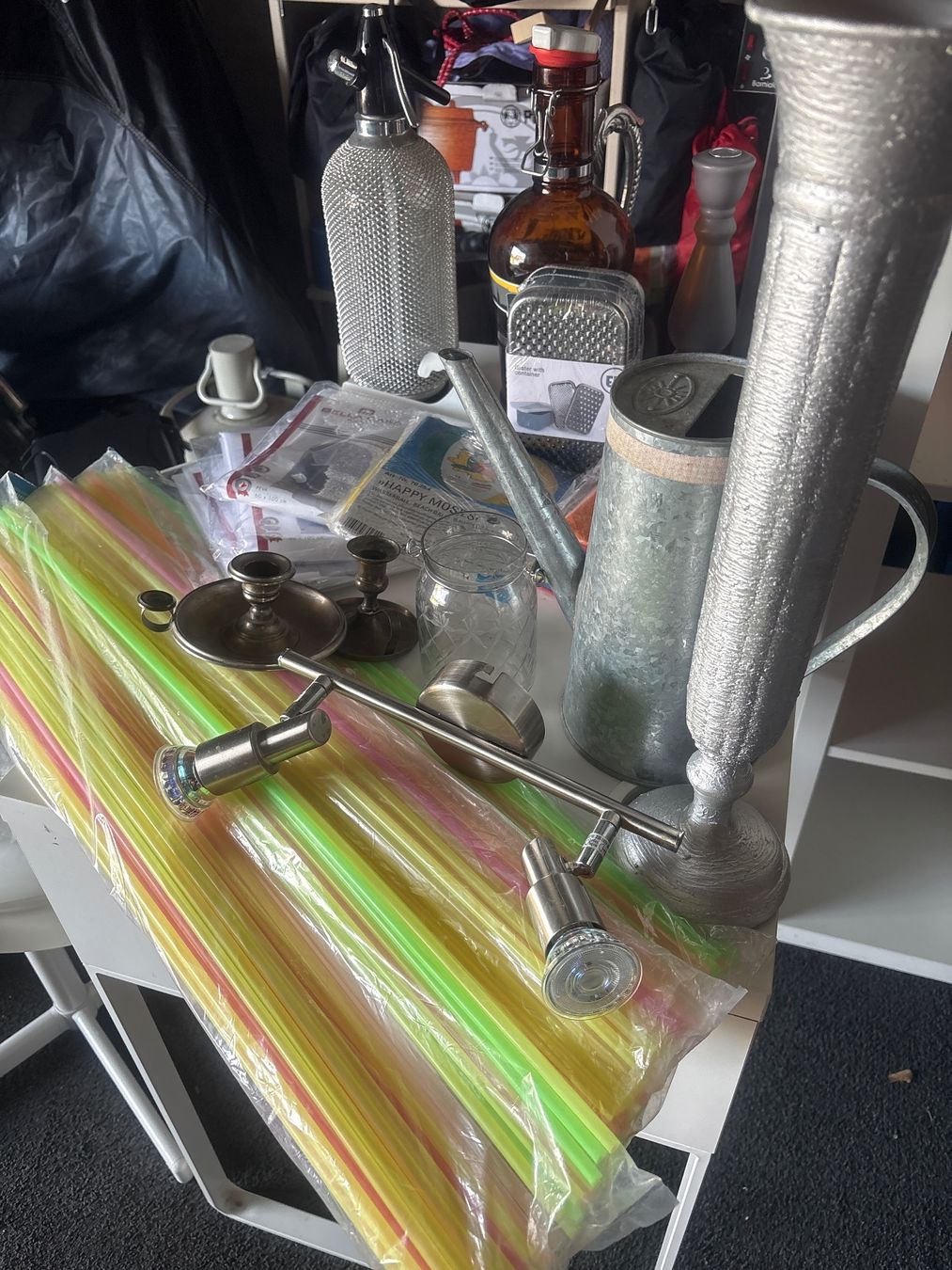 Toutes les décorations: Flohmarkt LOT – D'occasion à Aarwangen par kah_79t5 2