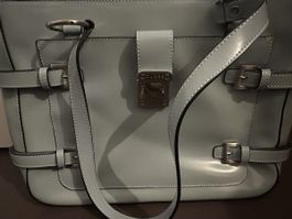 Guess Handtasche, hellblau, neuwertig, Top Zustand!