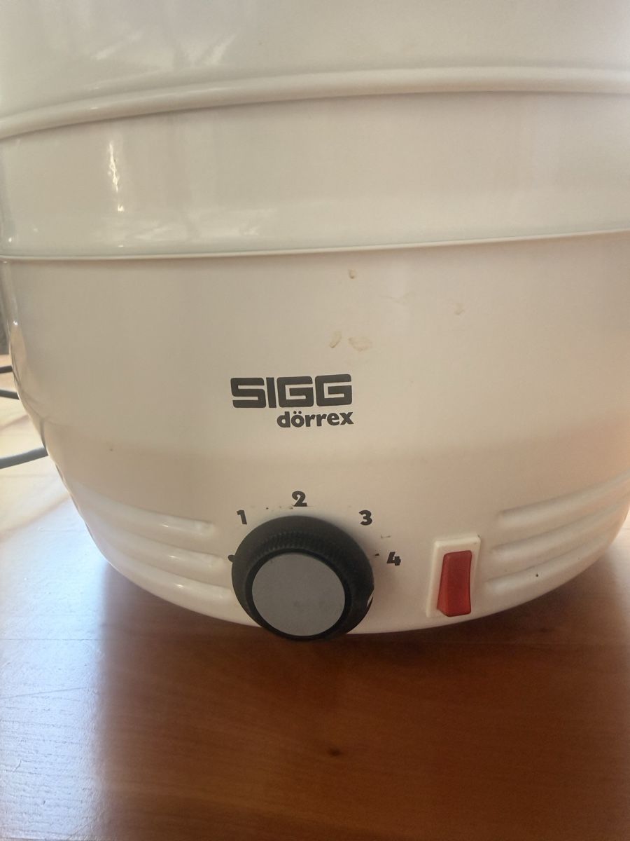 Sigg Küchengeräte: Dörrgerät Sigg Dörrex weiss mit Originalverpackung – Gebraucht aus Wildegg von KramerBeni 1