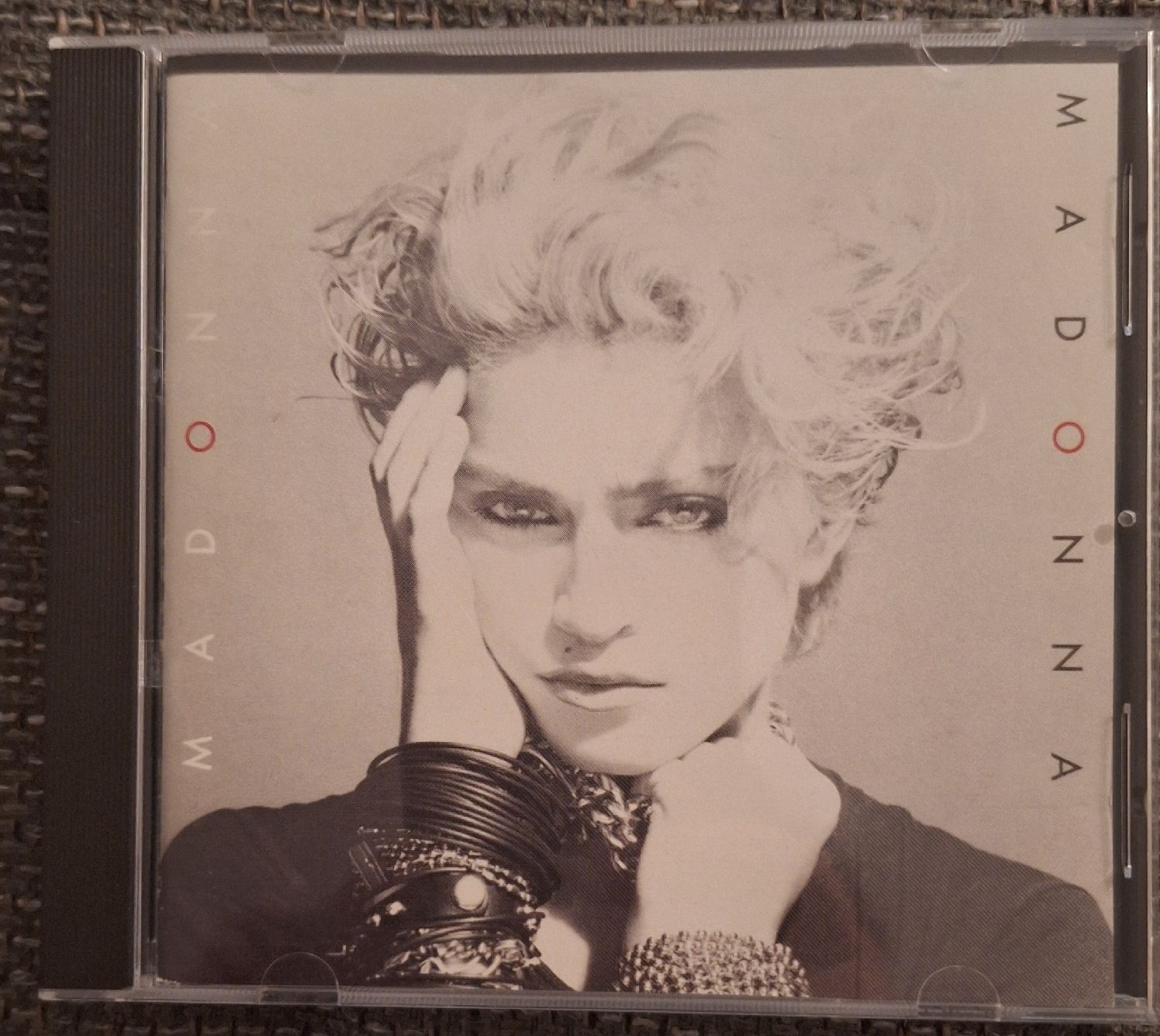 CD: Madonna Album – Nuovo (secondo la descrizione) da Luzern venduto da thomarco