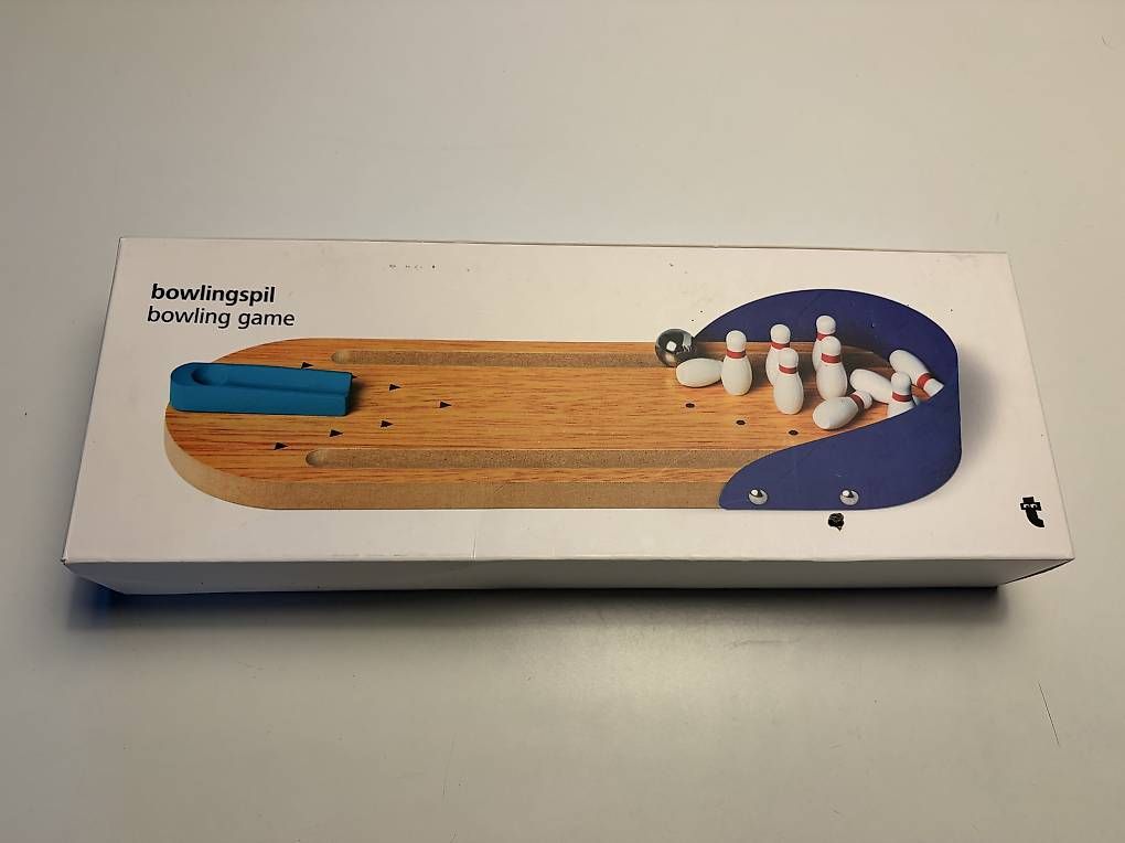 Spiele: Tischbowling und Fingerbillard – Gebraucht aus Basel von schierzj