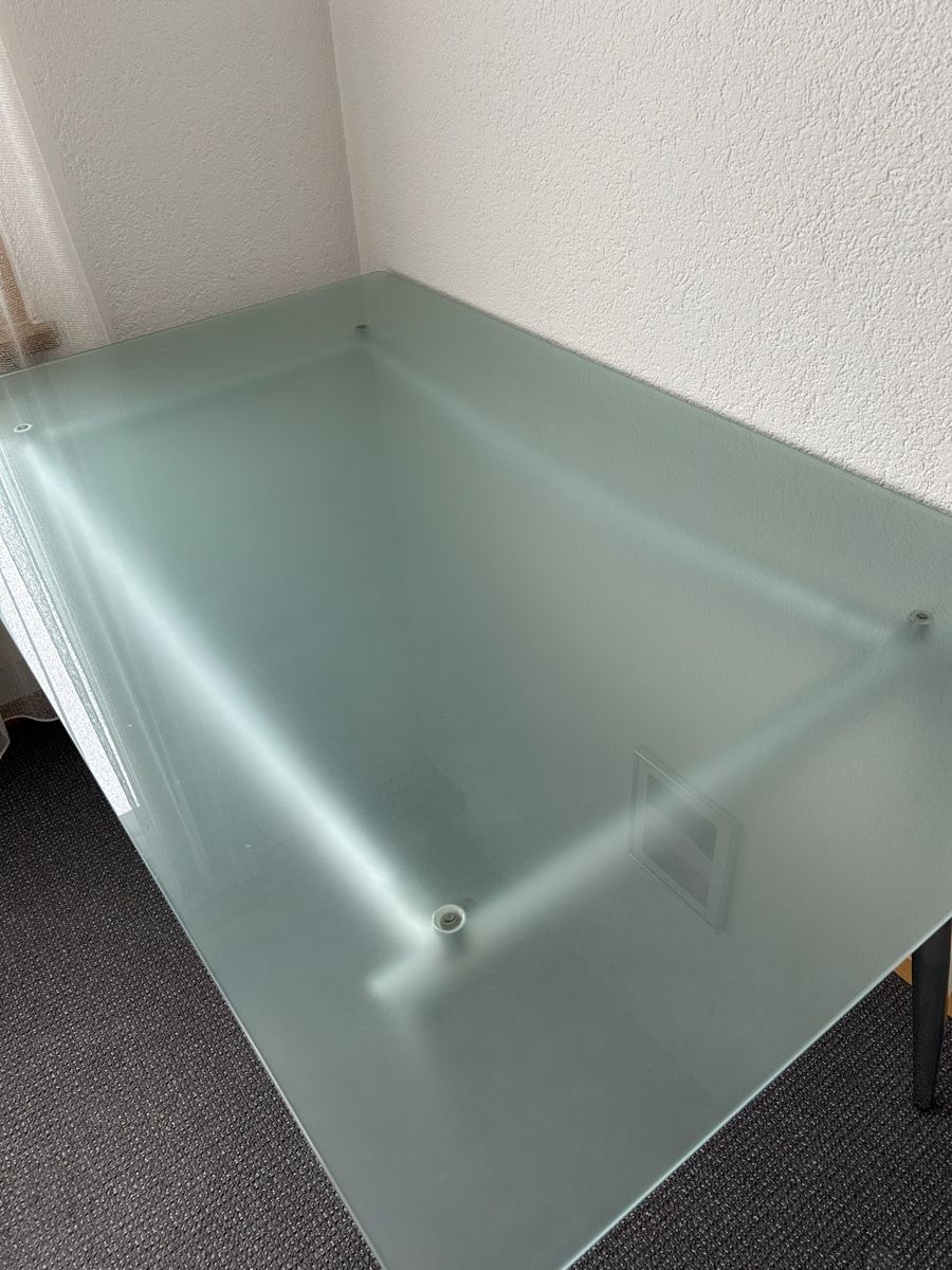 Tavoli: Glas Tisch 150x90cm – Usato da Escholzmatt venduto da oxana04 2