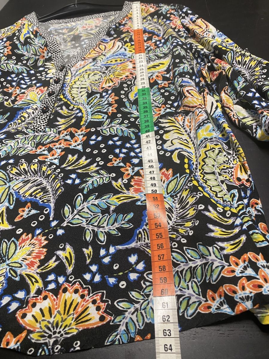 Blusen: Bluse farbig gemustert Gr. XL – Gebraucht aus Biel-Benken BL von PANORMUS 2