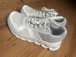 On Cloudrunner Laufschuhe weiss/grau Gr. 37.5