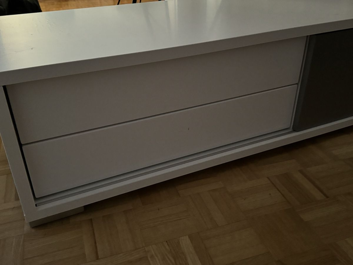 Interio Meubles TV: Interio TV-Möbel (weiss/silber) – D'occasion à Schaffhausen par AMJoho 2