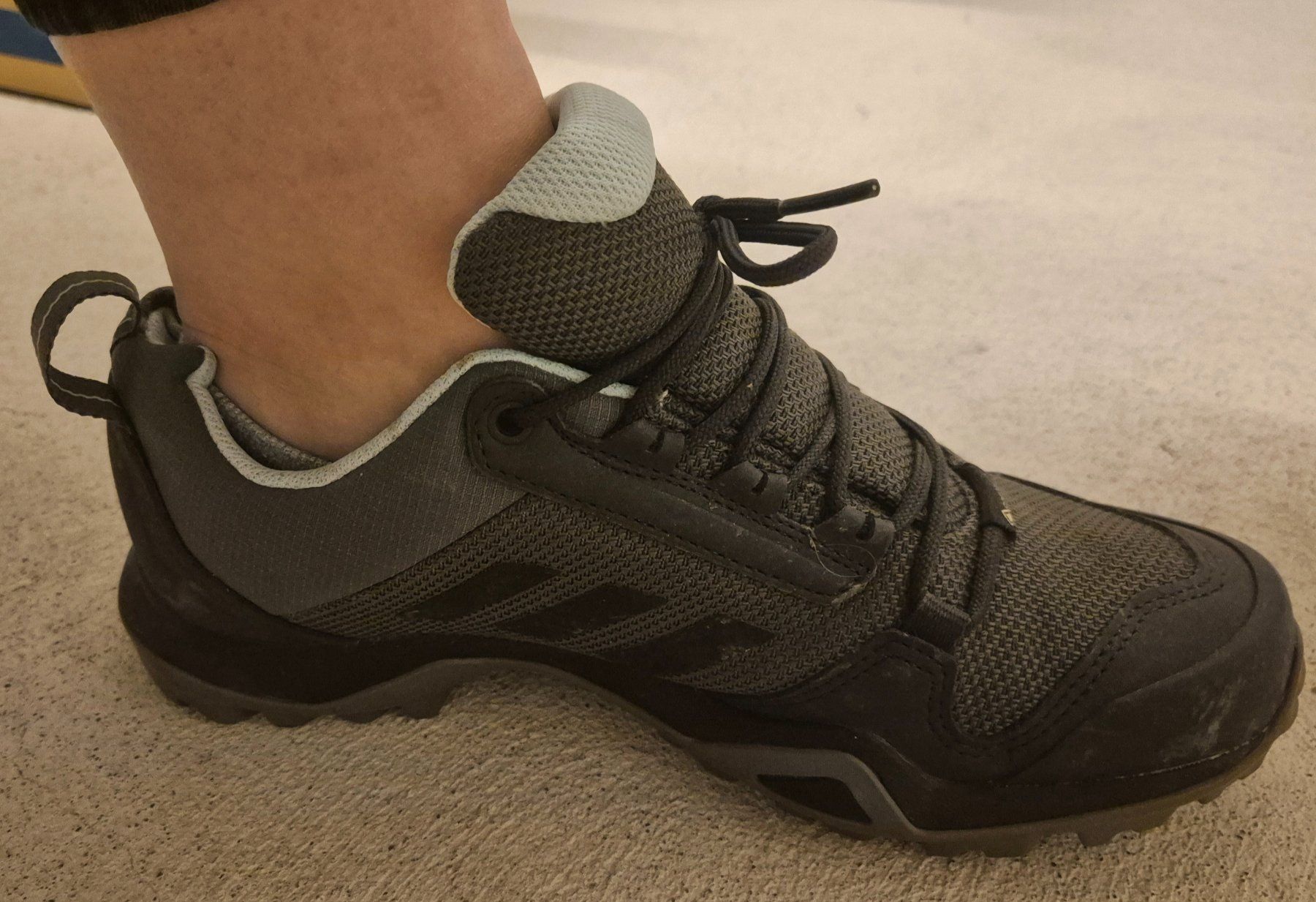 Adidas Scarpe da uomo: Adidas Terrex - Wanderschuhe, Grösse 38.5 - Top! – Nuovo (secondo la descrizione) da Zweidlen venduto da stvc928 2