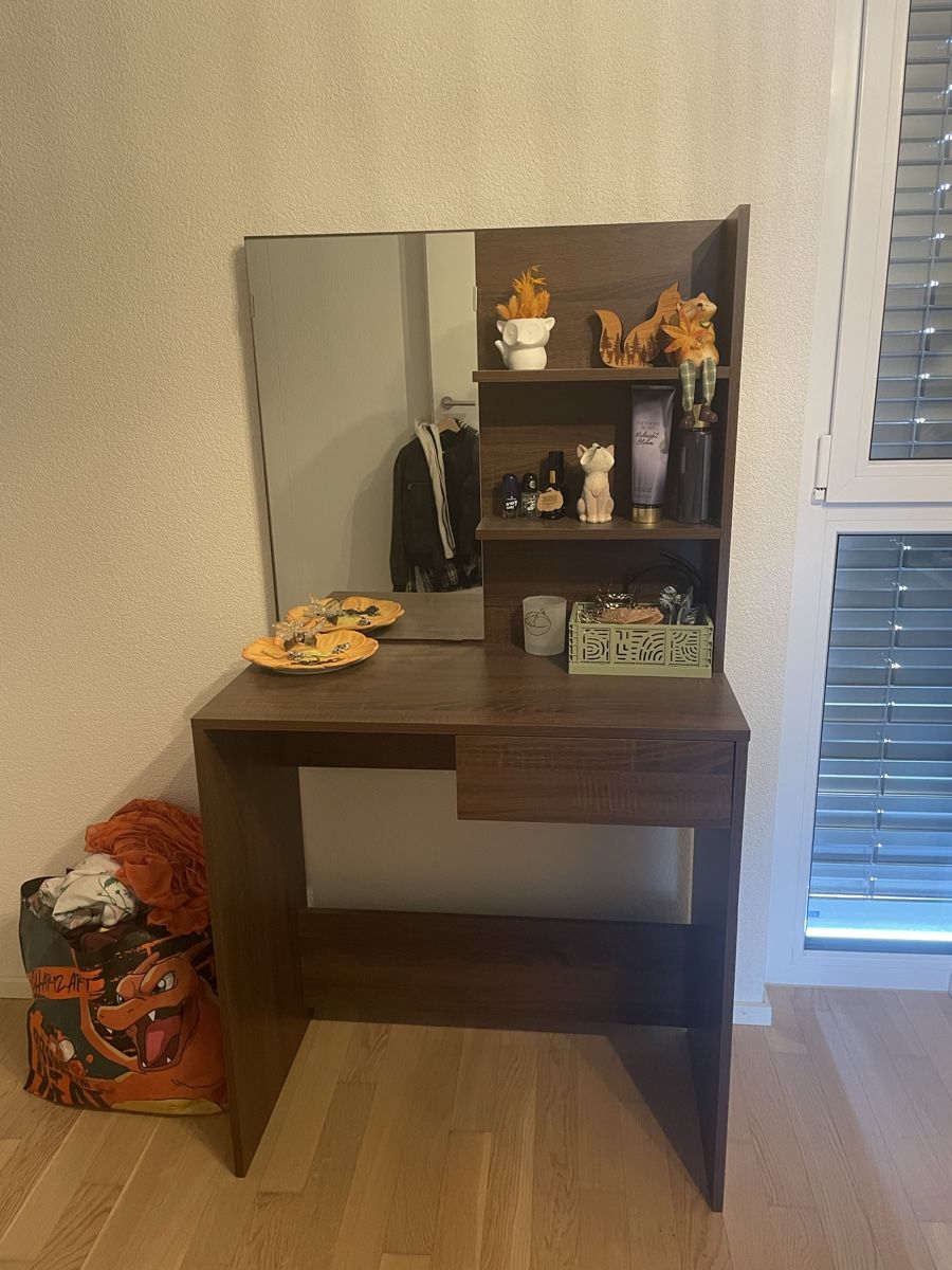 Tavoli da trucco: Schminktisch  – Usato da Däniken SO venduto da Emily_19