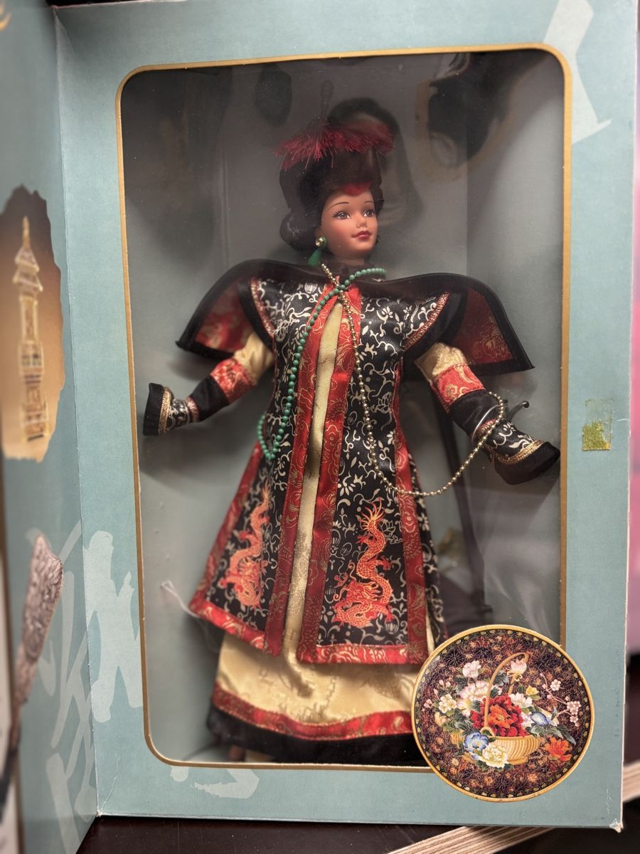Puppen: Vintage Chinese Empress Barbie Doll – Neu (gemäss Beschreibung) aus Jonen von chrispluess