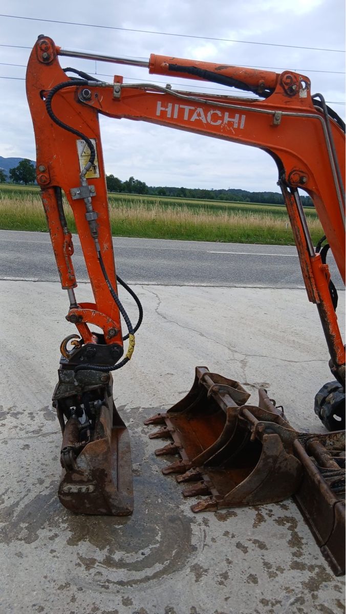Hitachi Bagger: Bagger Hitachi ZX 17 U – Gebraucht aus Niederbipp von baggerch 3