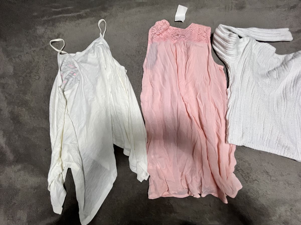Lotti & Set di vestiti: Sommer Set, Gr. S & 170: 2 neue Tops, Pullover – Nuovo (secondo la descrizione) da Zürich venduto da MariaSusanne 7