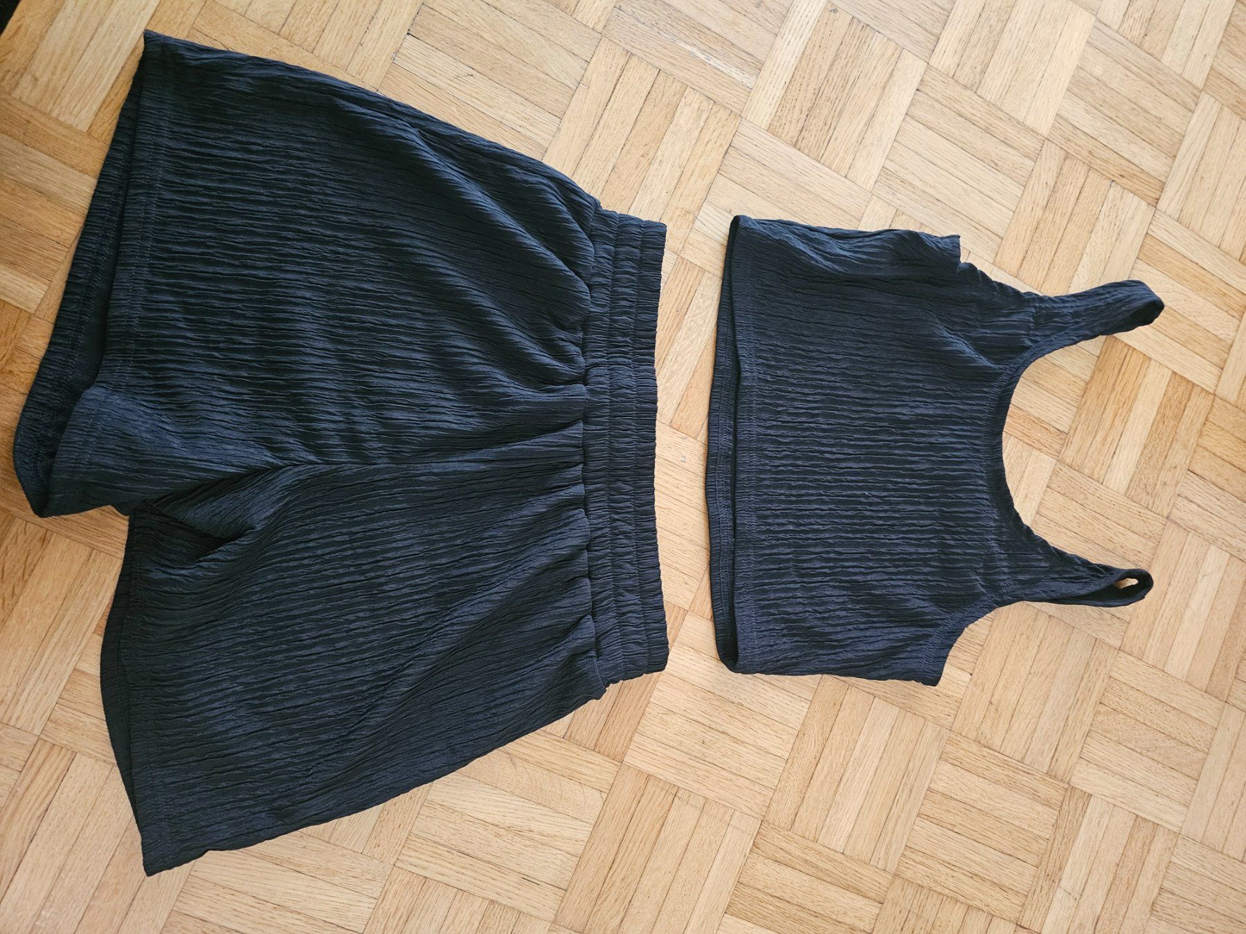Shein Kleiderpakete: Shein Set – Neu (gemäss Beschreibung) aus Basel von NyGrow
