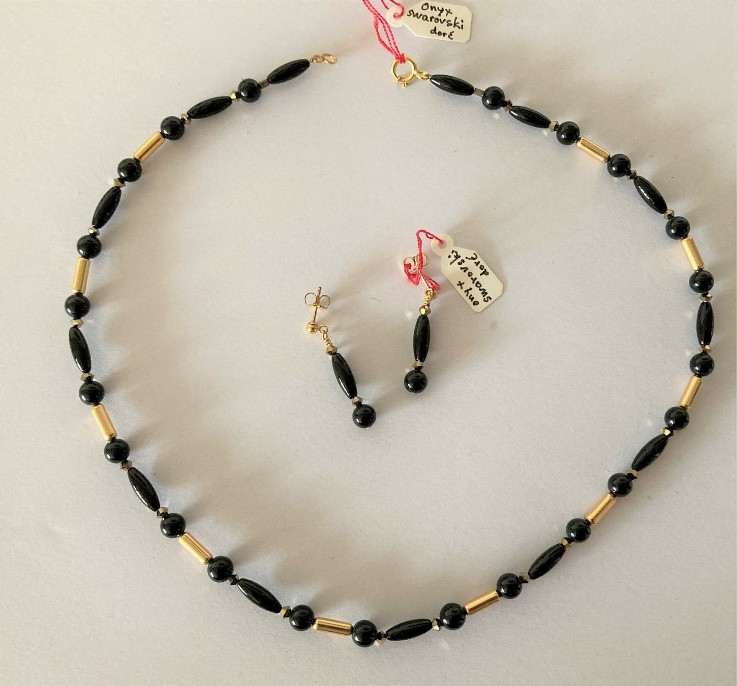 Altri gioielli: Collier + Boucles oreilles Onyx & Swarovski - AG doré – Nuovo e nell'imballaggio originale da Goumoens-la-Ville venduto da brandonv