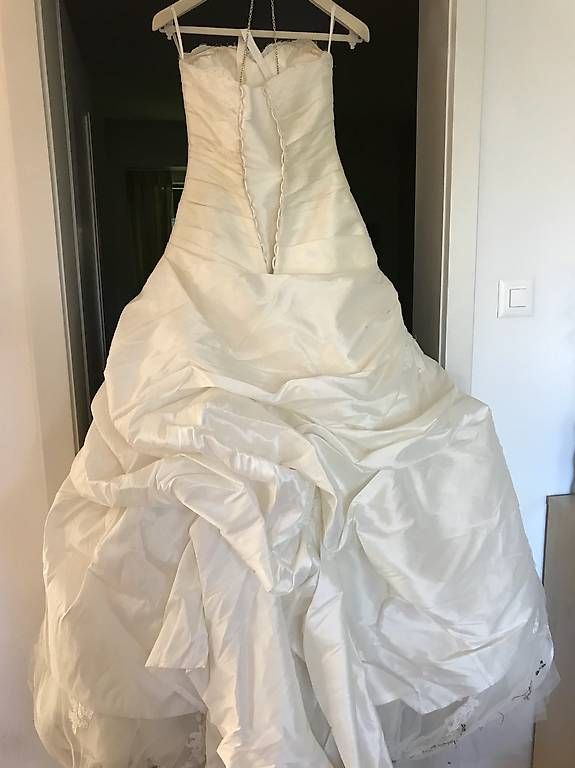 Kleider: Brautkleid inkl. Unterrock  – Gebraucht aus Wabern von Jess_Studer 2