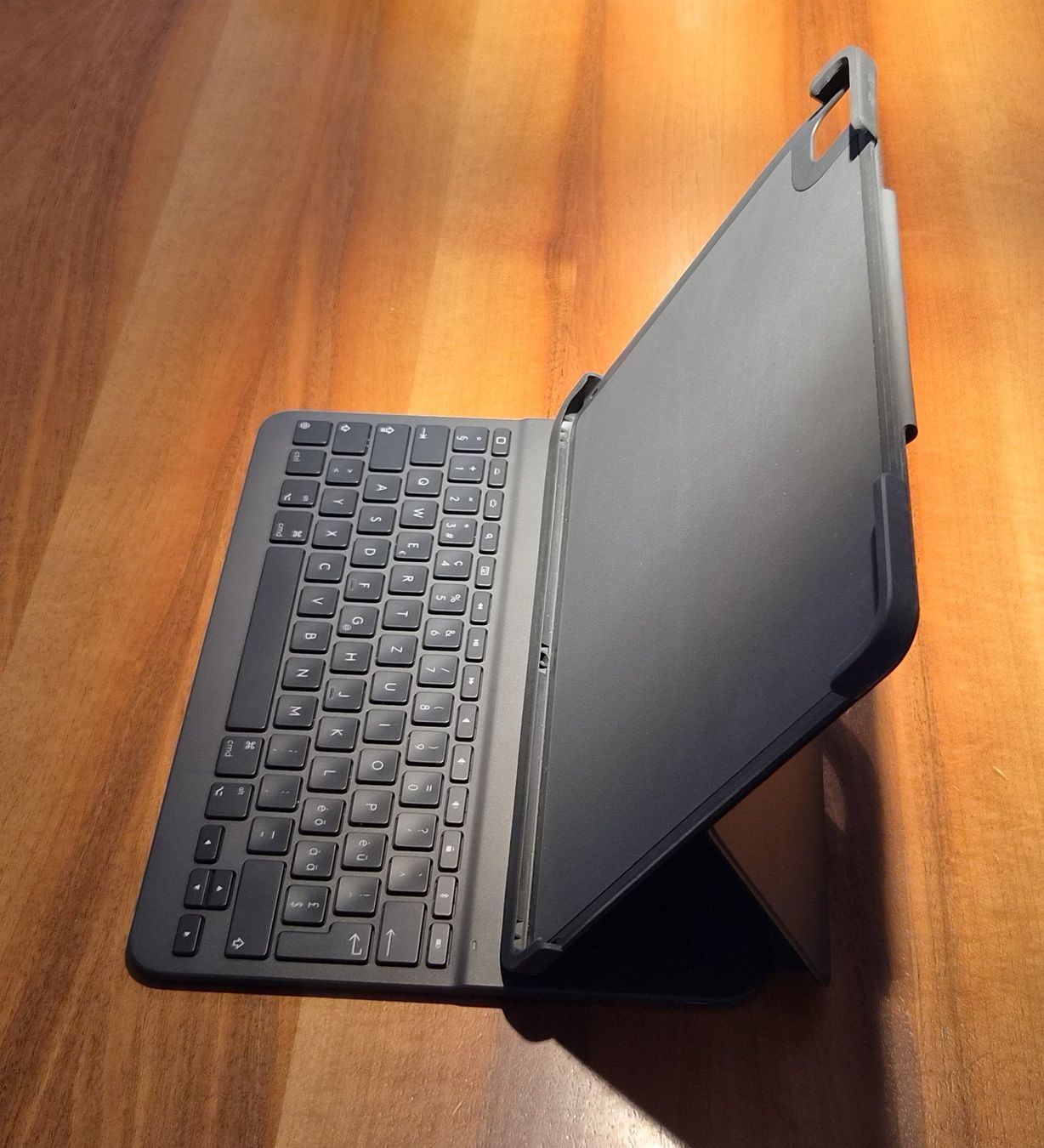 Logitech Tastiere: Logitech Slim Folio Pro für iPAD Pro 12.9" – Usato da Meggen venduto da Isi55 5