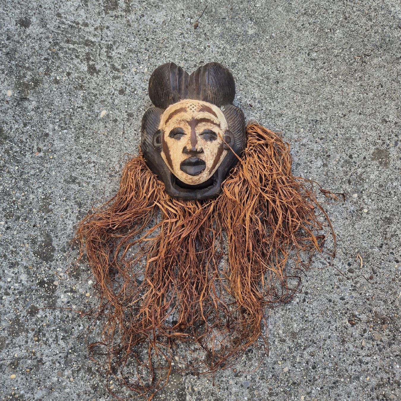 Internationale Kunst: masque  – Gebraucht aus Genthod von Lenas9