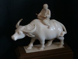 alte Figur Wasserbüffel China indien Asien Bein Horn Knochen