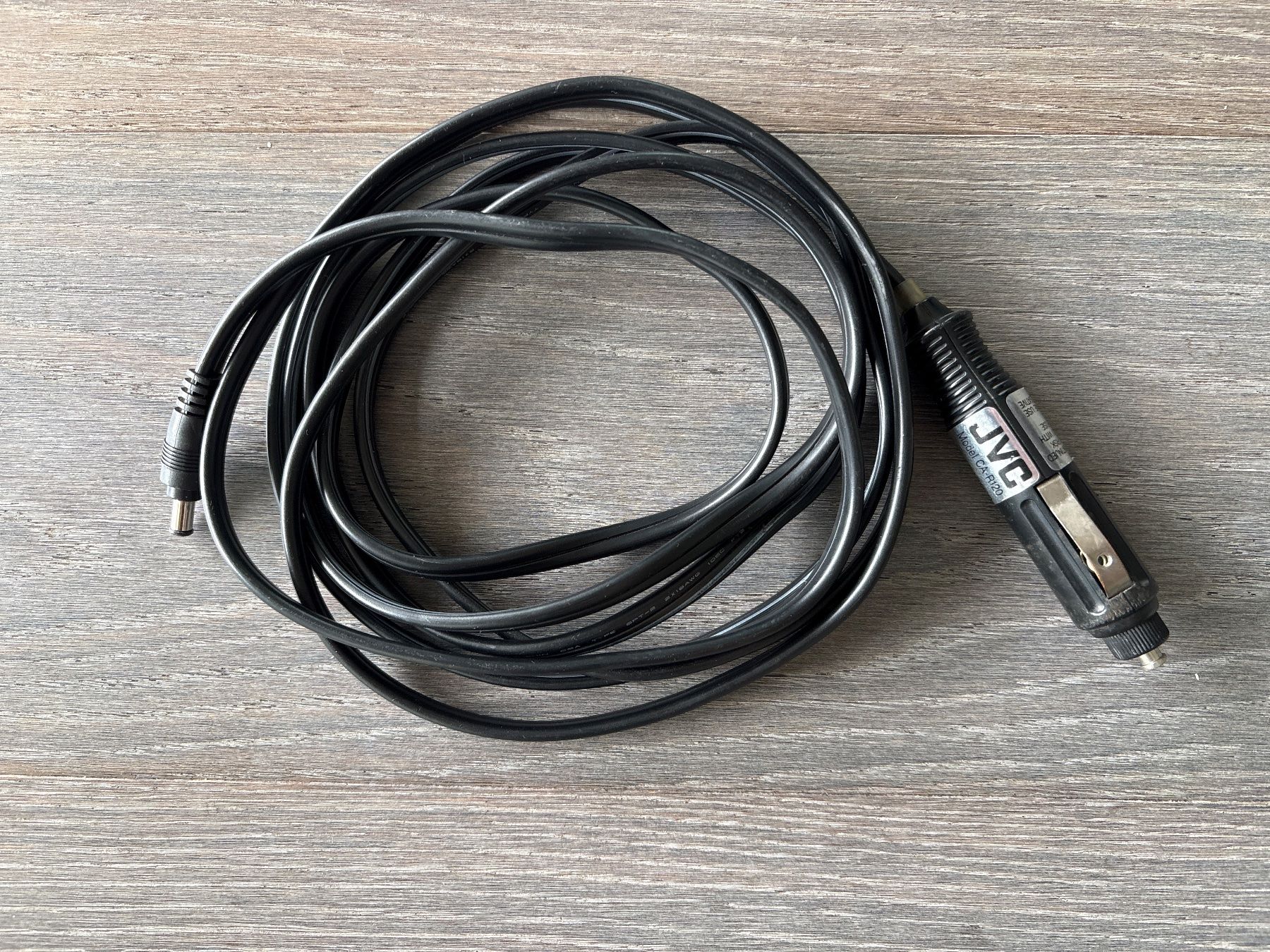 JVC Kabel: Auto DC Adapter JVC CA-R120 3 Meter – Gebraucht aus Hünenberg von Betsch1