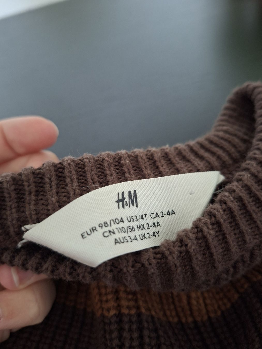 H&M Kleiderpakete & -sets: Kinder Pullover H&M gestreift braun Grösse 98/104 – Gebraucht aus Winterthur von Ausmisten2026 1