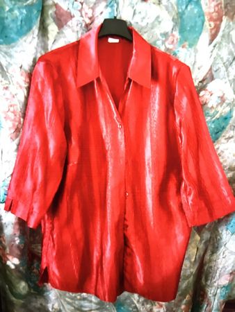 Bluse Gr. 44 - 46 WUNDERBARE ROTE FARBE!